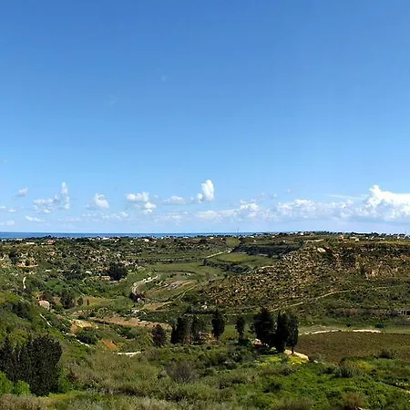 Casale Ginisara * קאסטלמארה דל גולפו